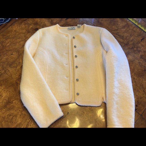 Carol Reed Jackets & Blazers - Classic Carol Reed Wool Jacket size 10 Cream